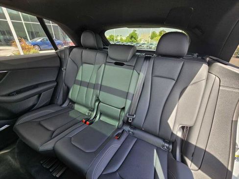 Used 2025 Audi Q8 Premium Plus w/ Premium Plus Package AWD/4WD image 17