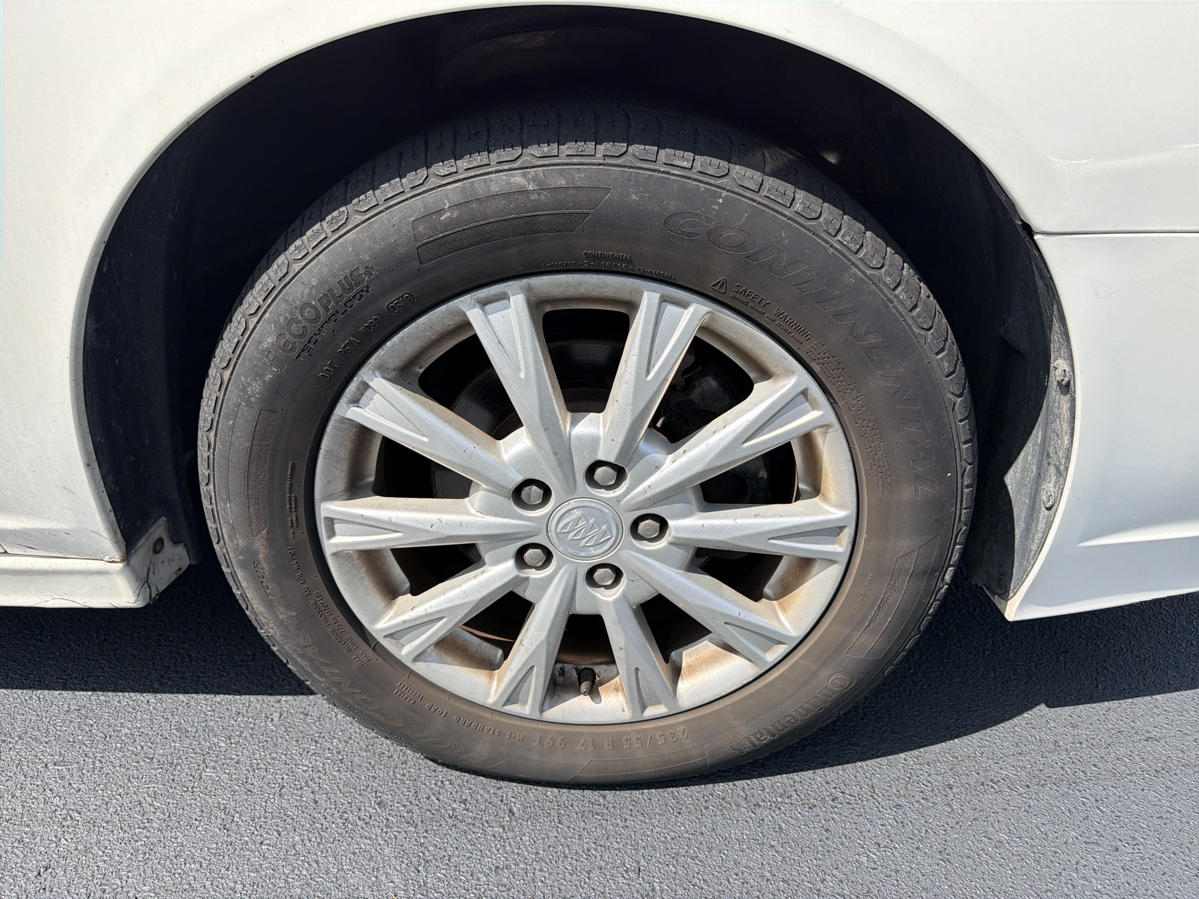 Used 2010 Buick Lucerne CXL FWD image 11