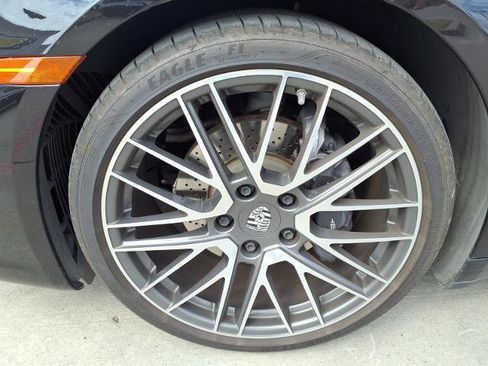 Used 2023 Porsche 911 Carrera image 21