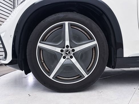 Used 2023 Mercedes-Benz EQS 580 4MATIC SUV image 16