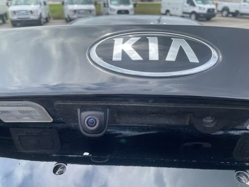 Used 2020 Kia Optima LX image 10