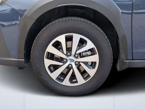 Certified 2025 Subaru Outback Premium AWD/4WD image 11