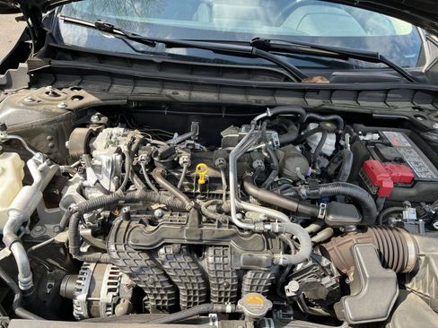 Used 2025 Nissan Altima 2.5 SV image 32