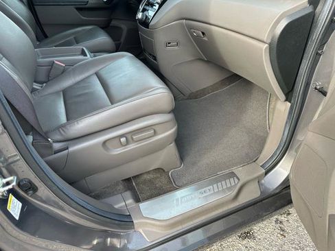 Used 2013 Honda Odyssey Touring Elite image 10