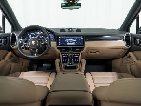 Certified 2023 Porsche Cayenne image 19