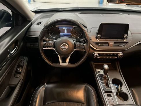 Used 2019 Nissan Altima 2.5 SR w/ SR Premium Package AWD/4WD image 11