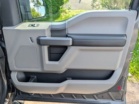 Used 2019 Ford F150 XLT w/ Equipment Group 302A Luxury AWD/4WD image 34