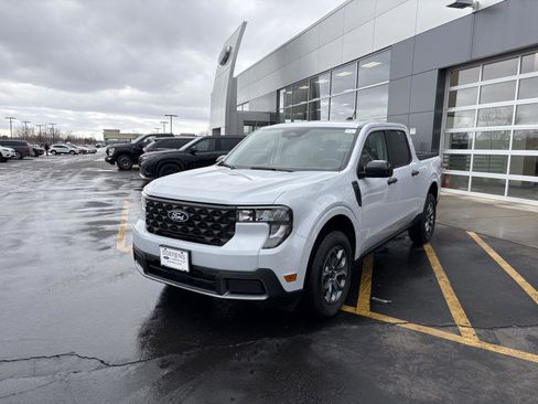 New 2025 Ford Maverick XLT w/ Equipment Group 301A AWD/4WD image 3