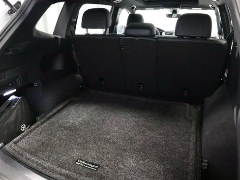 Used 2023 Volkswagen Tiguan SE R-Line AWD/4WD image 12