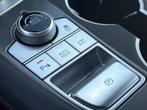 Used 2025 Genesis G70 2.5T w/ Sport Prestige Package image 27