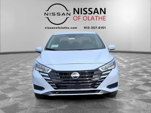 New 2025 Nissan Versa SV w/ Trunk Package FWD image 27