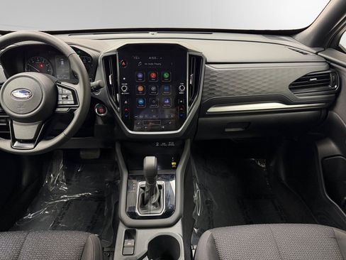 Used 2025 Subaru Forester Premium image 11