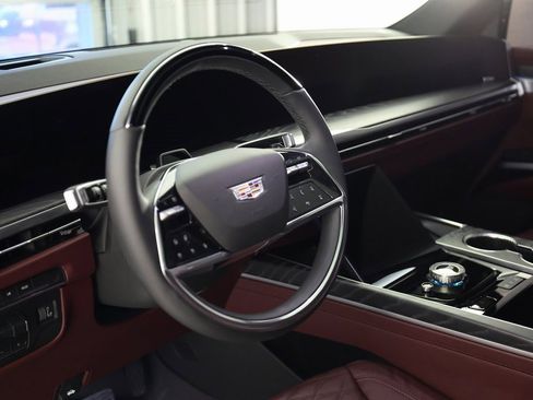 Used 2026 Cadillac Escalade Sport w/ LPO, ONYX Package image 21