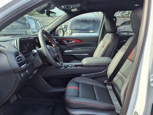 New 2026 Chevrolet Traverse RS w/ LPO, Floor Liner Package AWD/4WD image 13