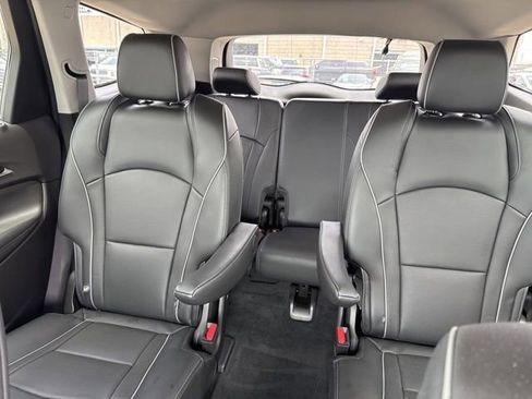 Used 2021 Buick Enclave Avenir w/ Avenir Technology Package AWD/4WD image 13