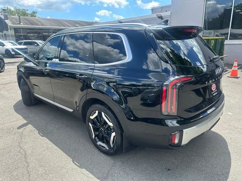 Used 2024 Kia Telluride EX AWD/4WD image 2