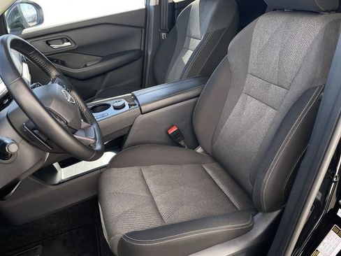 Used 2025 Nissan Rogue SV AWD/4WD image 11