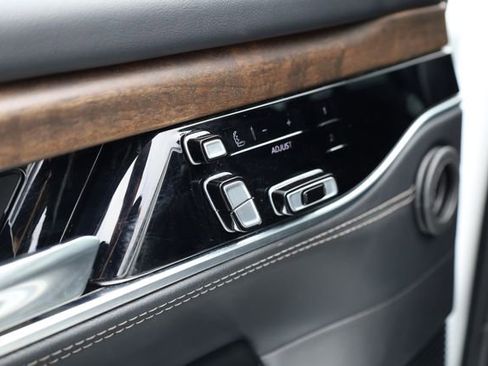Certified 2023 Jeep Grand Wagoneer 4WD image 18