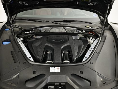 Certified 2023 Porsche Panamera 4S image 32