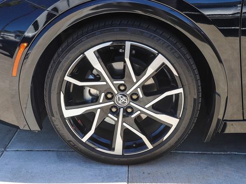 Certified 2023 Toyota Prius Prime FWD image 10