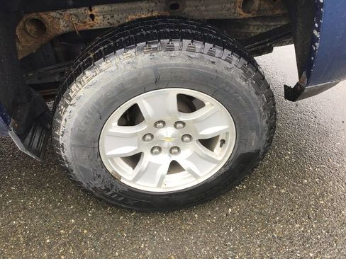 Used 2017 Chevrolet Silverado 1500 LT w/ All Star Edition image 10