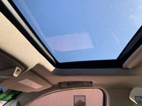 Used 2017 Cadillac Escalade Premium Luxury image 35