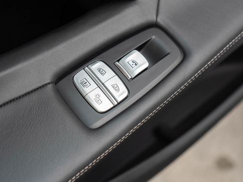 Used 2018 BMW 750i image 31