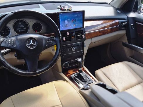 Used 2010 Mercedes-Benz GLK 350 4MATIC image 7