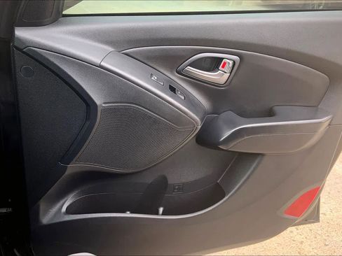 Used 2014 Hyundai Tucson AWD image 23