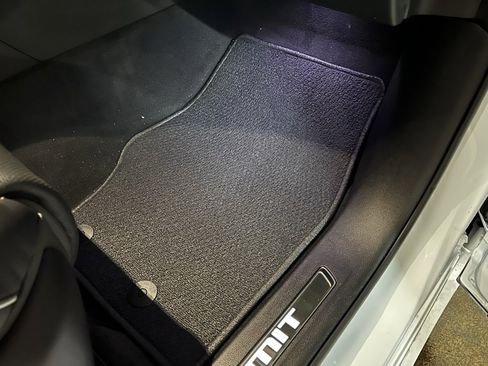 New 2025 Jeep Grand Cherokee Summit image 10