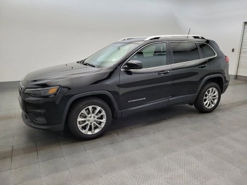 Used 2019 Jeep Cherokee Latitude w/ Popular Appearance Group image 2