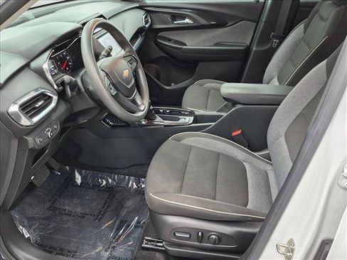 Used 2023 Chevrolet TrailBlazer LT FWD image 15