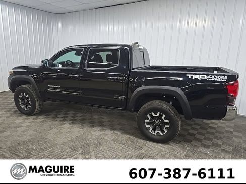 Used 2019 Toyota Tacoma TRD Off-Road AWD/4WD image 4