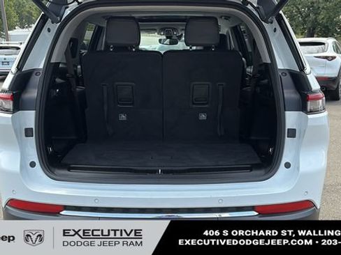 Used 2023 Jeep Grand Cherokee L Limited AWD/4WD image 26