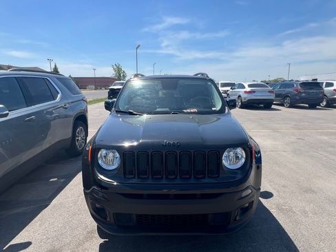 Used 2017 Jeep Renegade Altitude AWD/4WD image 2