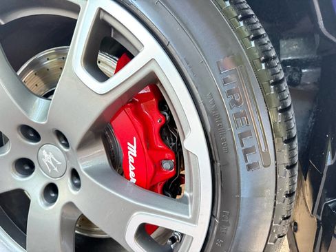 Used 2017 Maserati Levante S AWD/4WD image 29