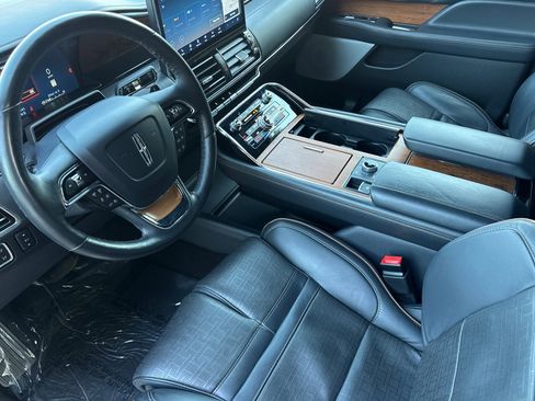 Used 2022 Lincoln Navigator L Black Label image 10