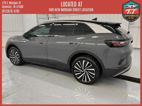 Used 2023 Volkswagen ID.4 Pro S Plus image 3