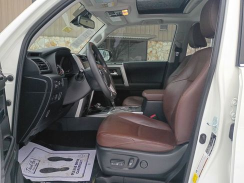 Used 2020 Toyota 4Runner image 9