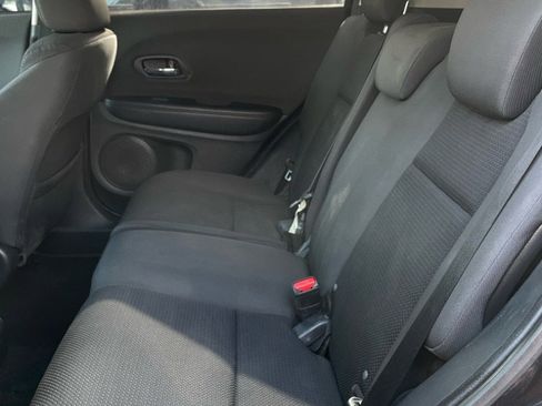 Used 2019 Honda HR-V LX image 13