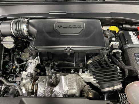 Used 2024 Jeep Compass Limited image 16