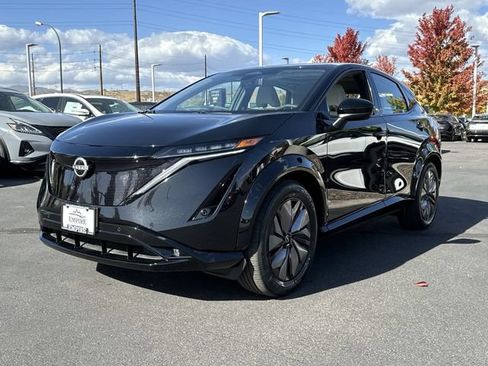 Used 2024 Nissan Ariya AWD image 5