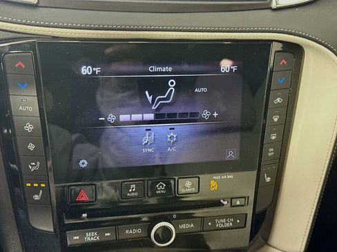 Certified 2025 INFINITI QX55 Luxe w/ Cargo Package image 19