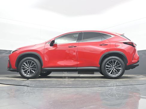 Used 2025 Lexus NX 250 FWD w/ Premium Package image 24