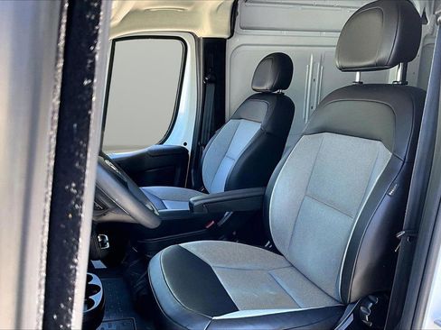 Used 2024 RAM ProMaster 2500 w/ Convenience Group FWD image 19