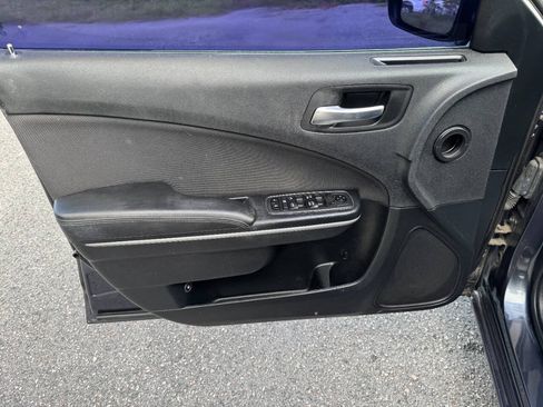 Used 2018 Dodge Charger SXT RWD image 20