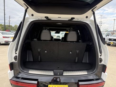 Used 2025 Hyundai Santa Fe Calligraphy image 18