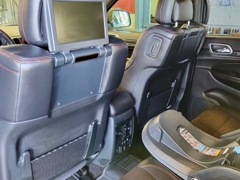 Used 2018 Jeep Grand Cherokee Trailhawk image 3