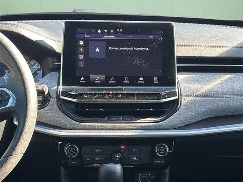 Certified 2024 Jeep Compass Sport image 23