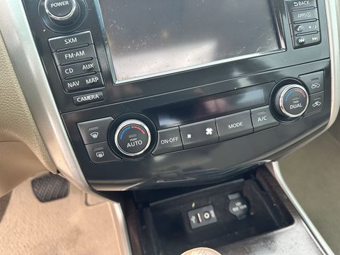 Used 2014 Nissan Altima 3.5 SL w/ Technology Package image 19